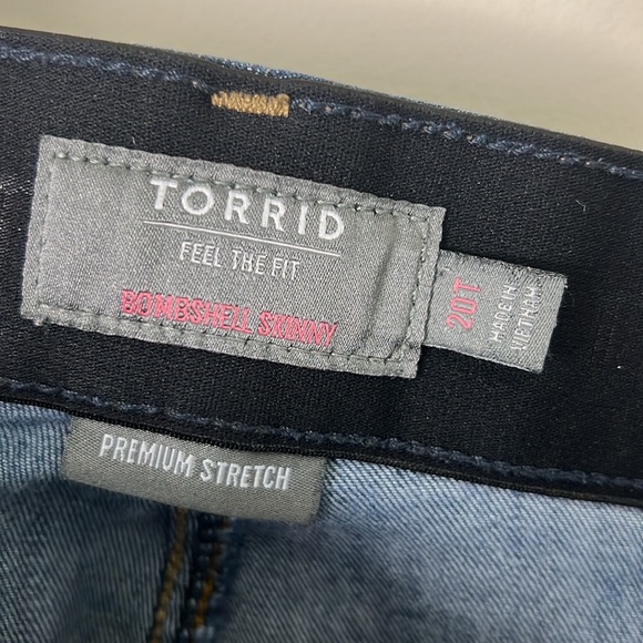 Torrid Plus Size Skinny Distressed Jeans Size 20T - Picture 7 of 8